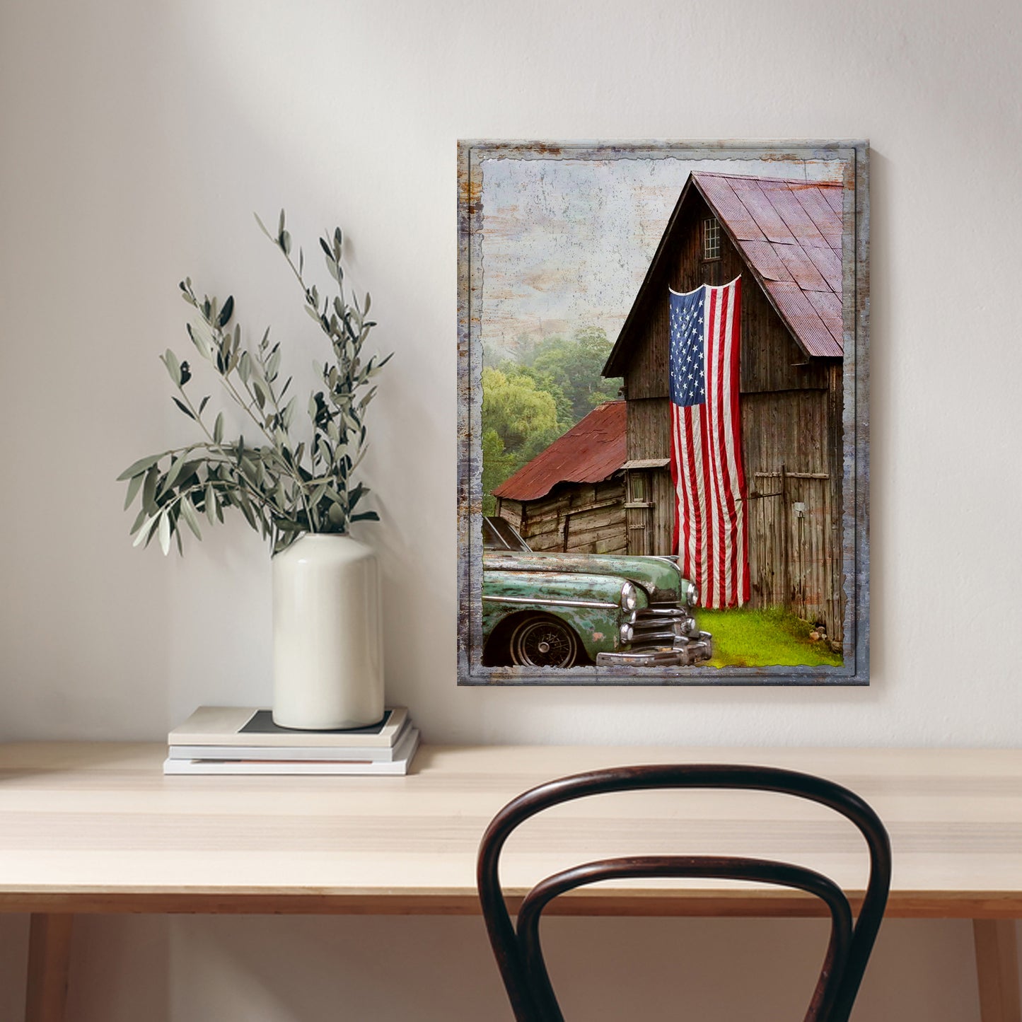 Country Barn in the USA Canvas